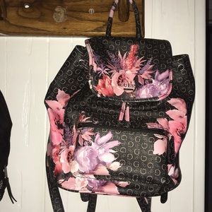 Guess Backpack🌸💜💓